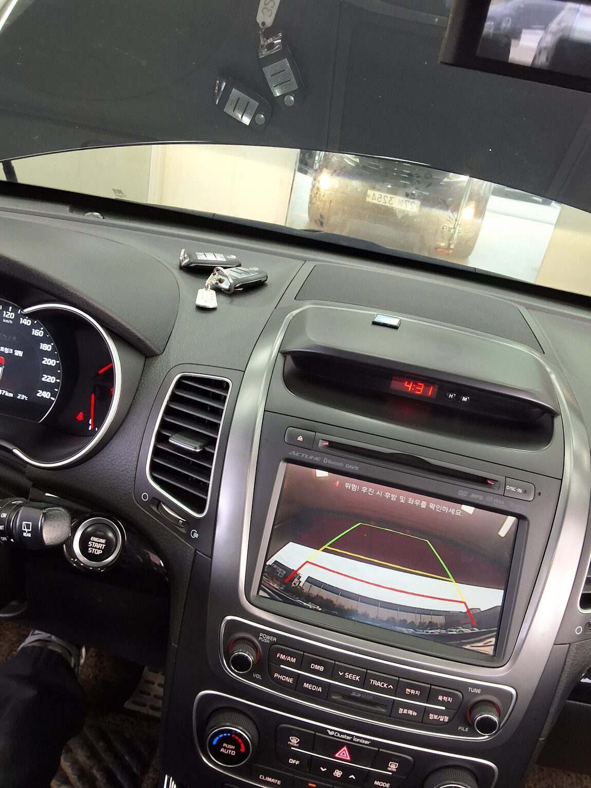 KIA NEW SORENTO R R2.0 2WD PRESTIGE 2014 - zdjęcie 17