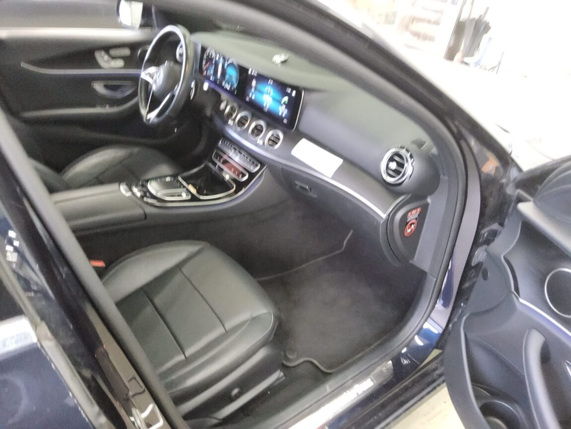 MERCEDES-BENZ E-CLASS (5TH GEN) E250 AVANTGARDE 2022 - zdjęcie 14