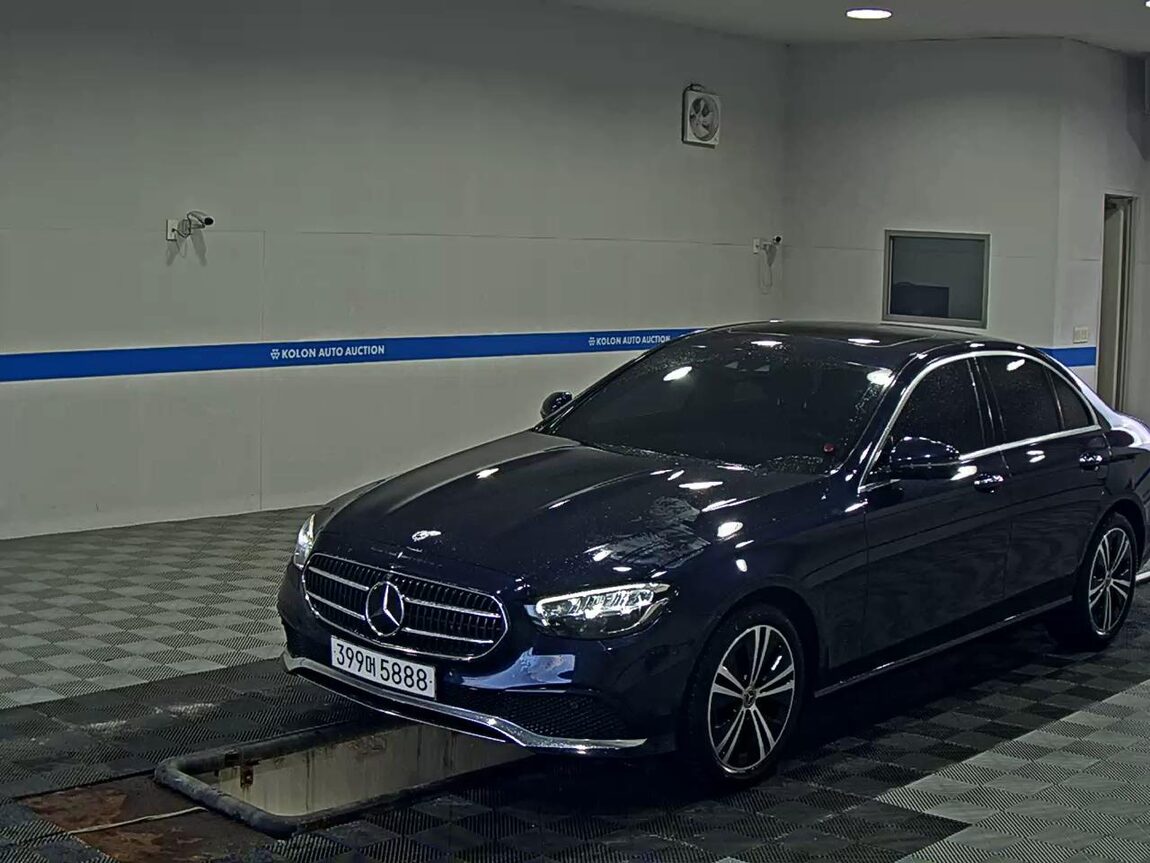 MERCEDES-BENZ E-CLASS (5TH GEN) E250 AVANTGARDE 2022 - zdjęcie 2