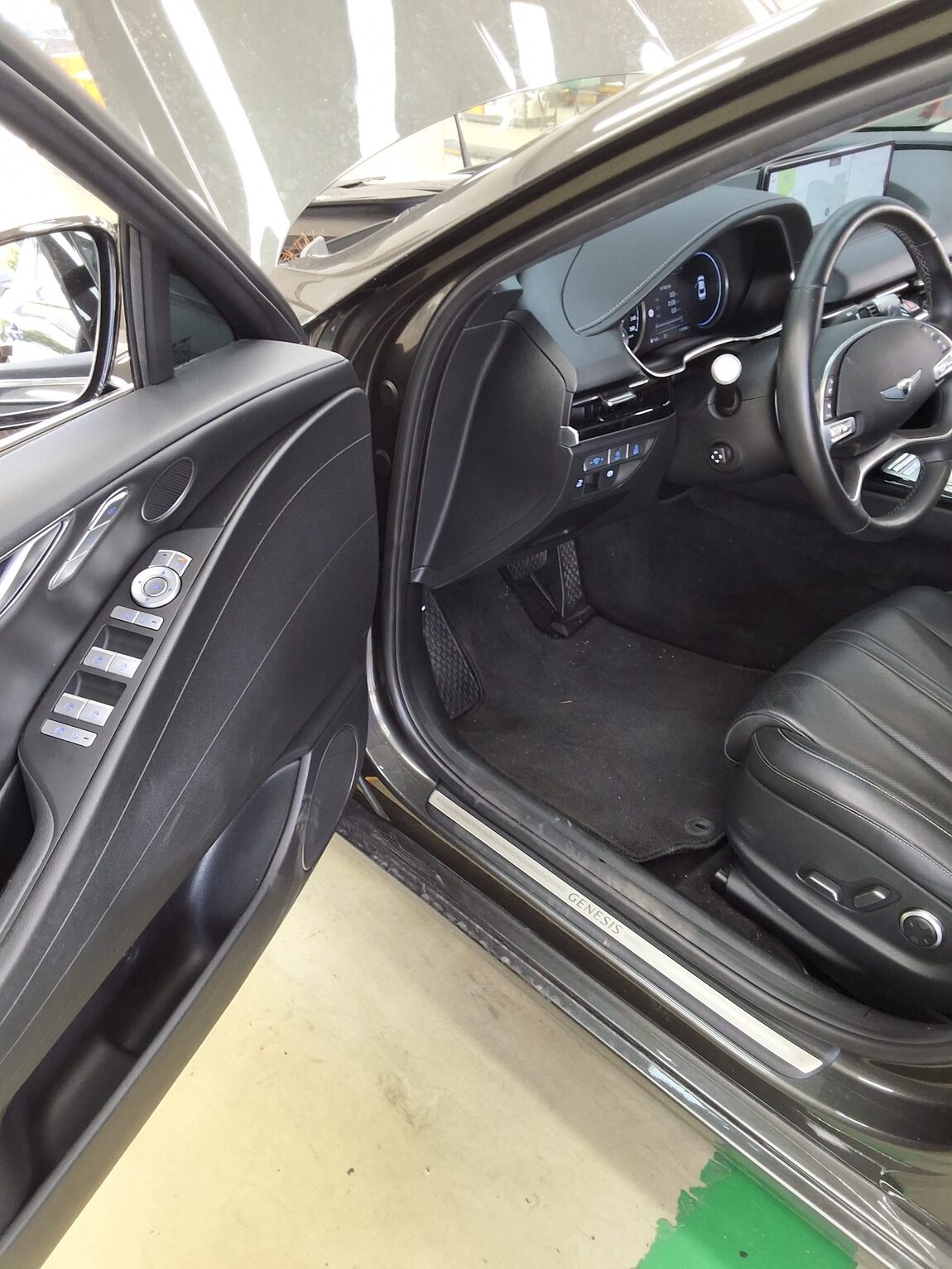 GENESIS THE ALL NEW G80 GASOLINE 2.5 2WD BASE MODEL 2022 - zdjęcie 10