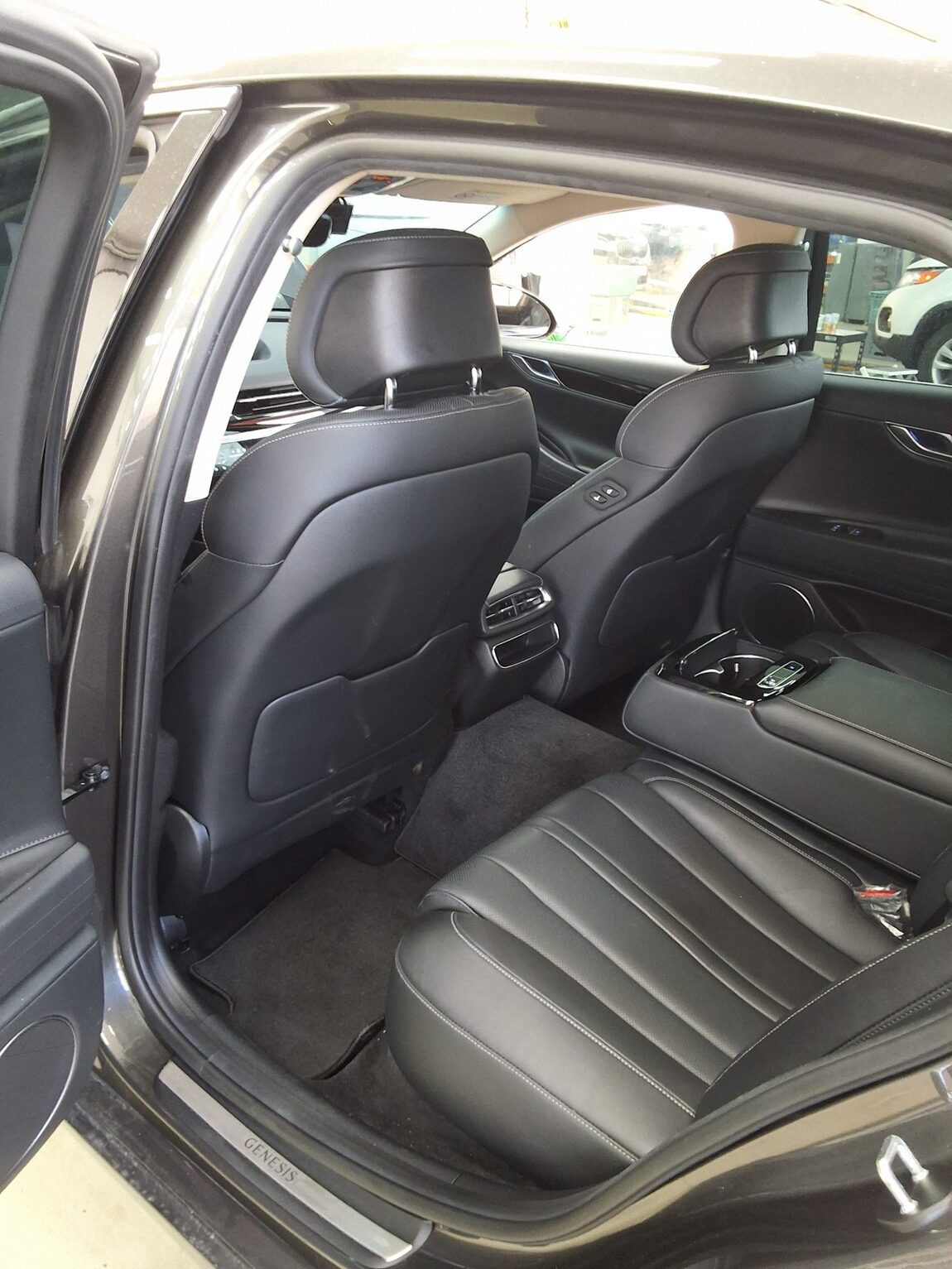 GENESIS THE ALL NEW G80 GASOLINE 2.5 2WD BASE MODEL 2022 - zdjęcie 12