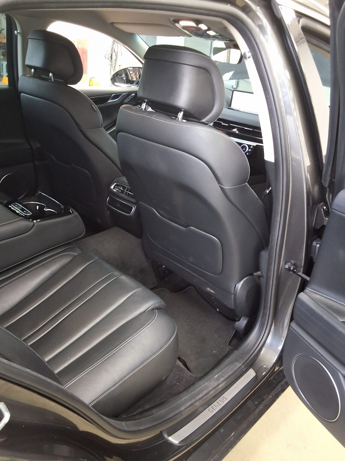 GENESIS THE ALL NEW G80 GASOLINE 2.5 2WD BASE MODEL 2022 - zdjęcie 13