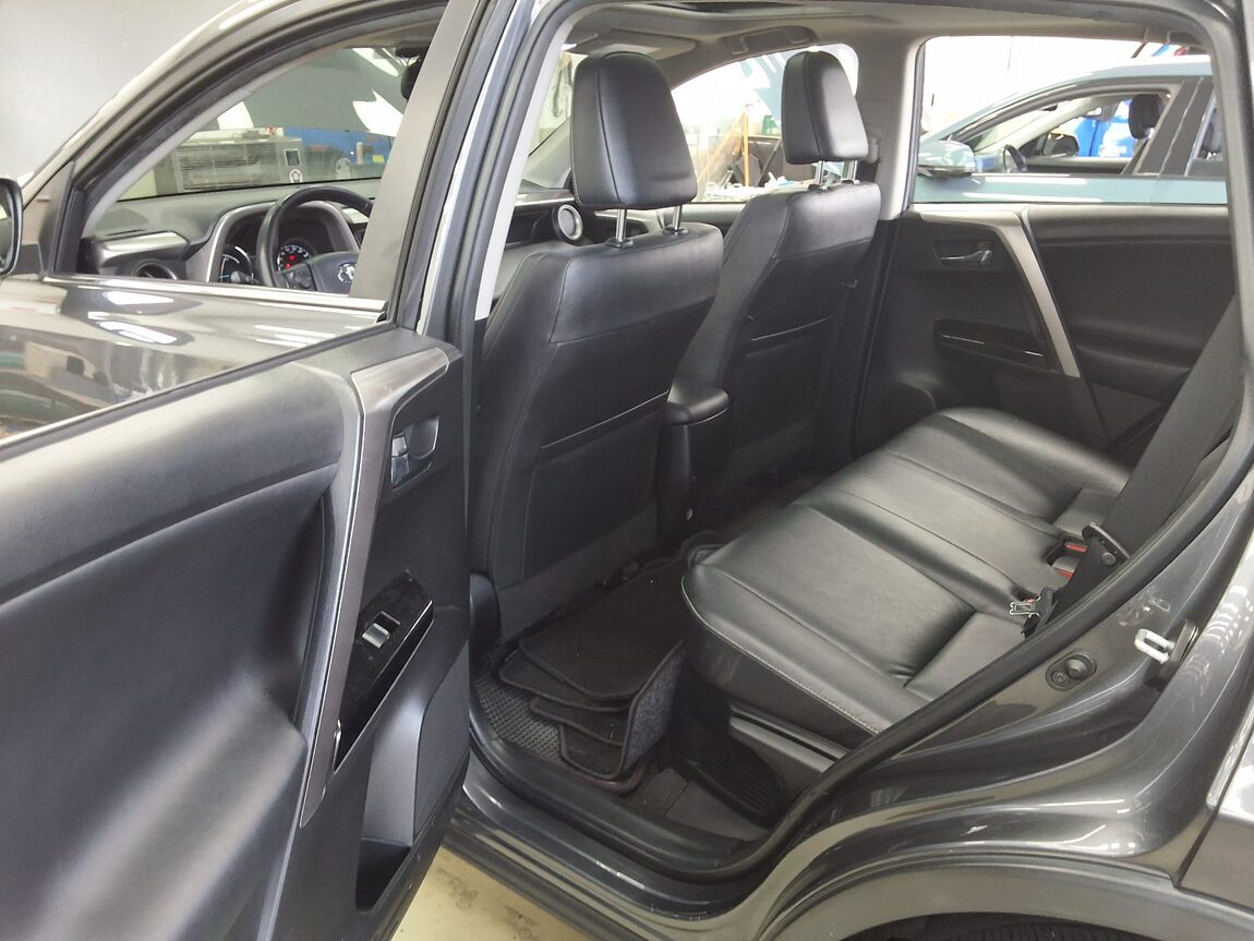 TOYOTA RAV4 (4TH GEN) 2.5 4WD HYBRID 2016 - zdjęcie 12