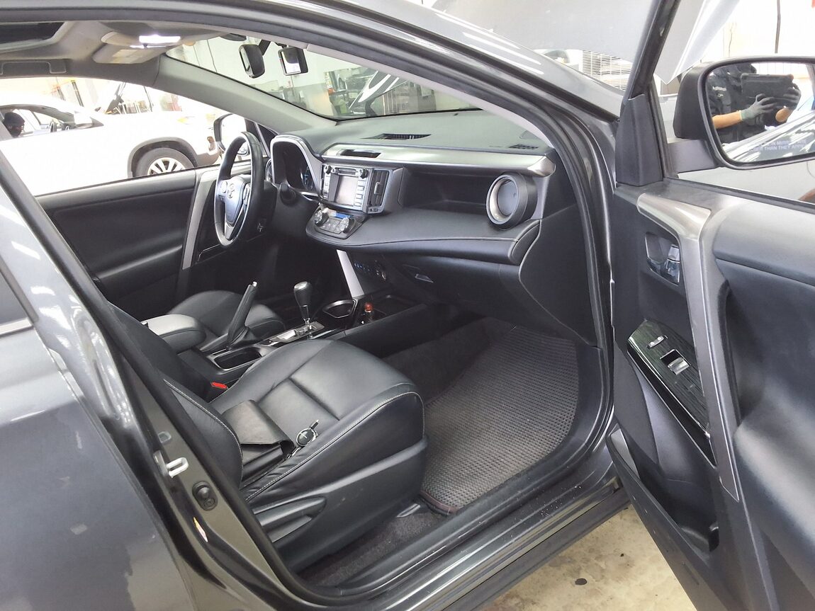 TOYOTA RAV4 (4TH GEN) 2.5 4WD HYBRID 2016 - zdjęcie 14