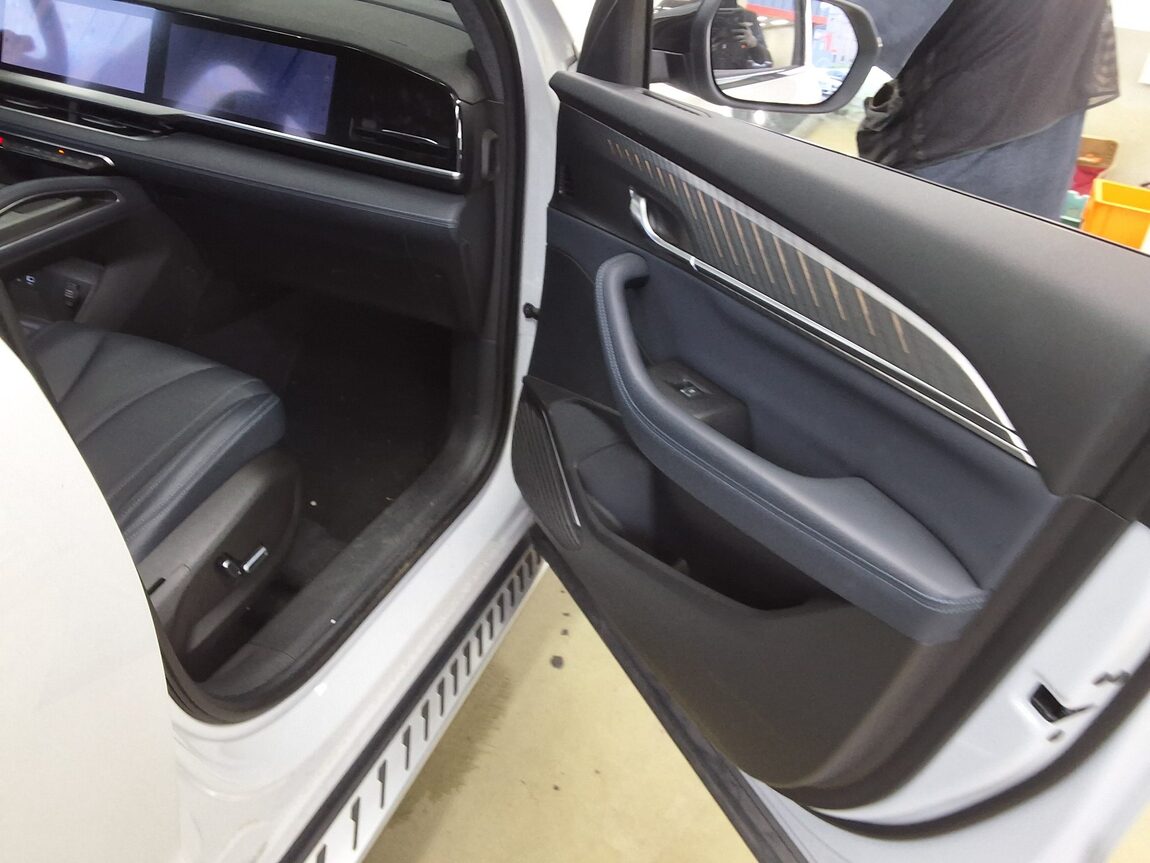 RENAULT (SAMSUNG) GRAND KOLEOS HYBRID 1.5 HEV ICONIC 2025 - zdjęcie 14