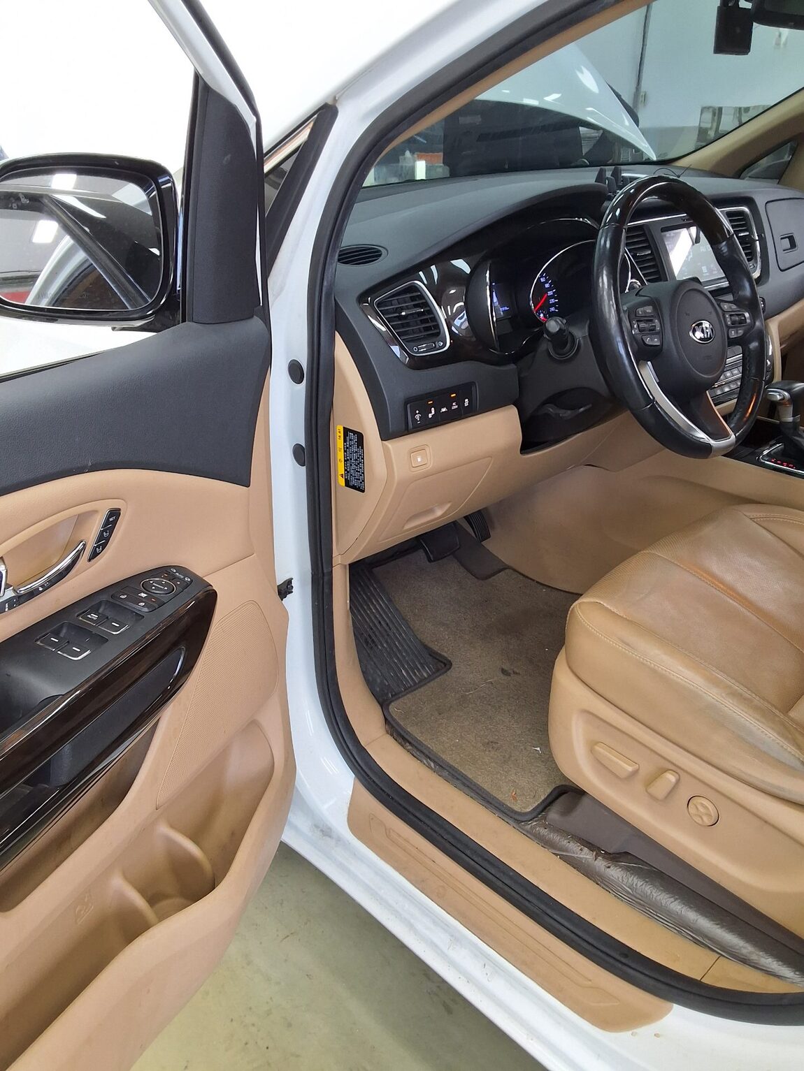 KIA THE NEW CARNIVAL 9-SEATER DIESEL NOBLESSE SPECIAL 2020 - zdjęcie 10