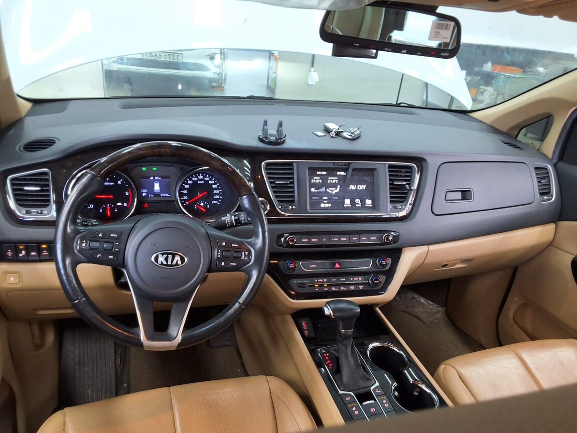 KIA THE NEW CARNIVAL 9-SEATER DIESEL NOBLESSE SPECIAL 2020 - zdjęcie 11