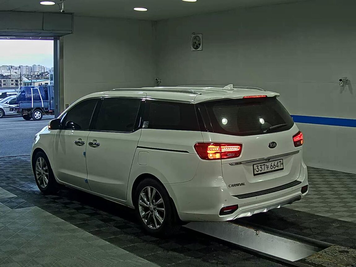 KIA THE NEW CARNIVAL 9-SEATER DIESEL NOBLESSE SPECIAL 2020 - zdjęcie 6