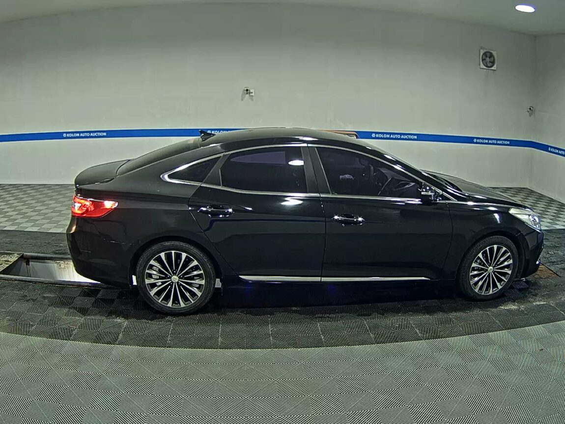 HYUNDAI GRANDEUR HG HG 240 MODERN 2014 - zdjęcie 4
