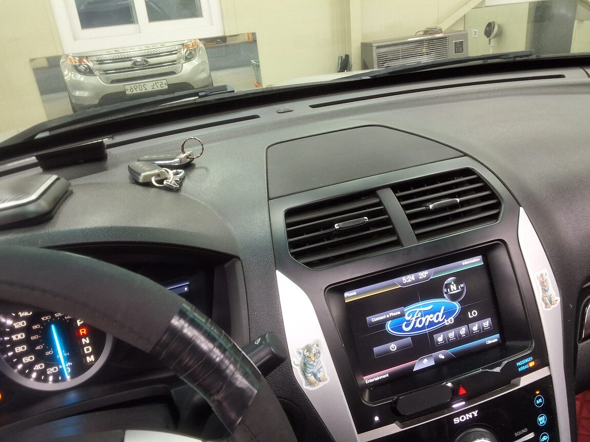 FORD EXPLORER (5TH GEN) 3.5 V6 4WD LIMITED 2014 - zdjęcie 25