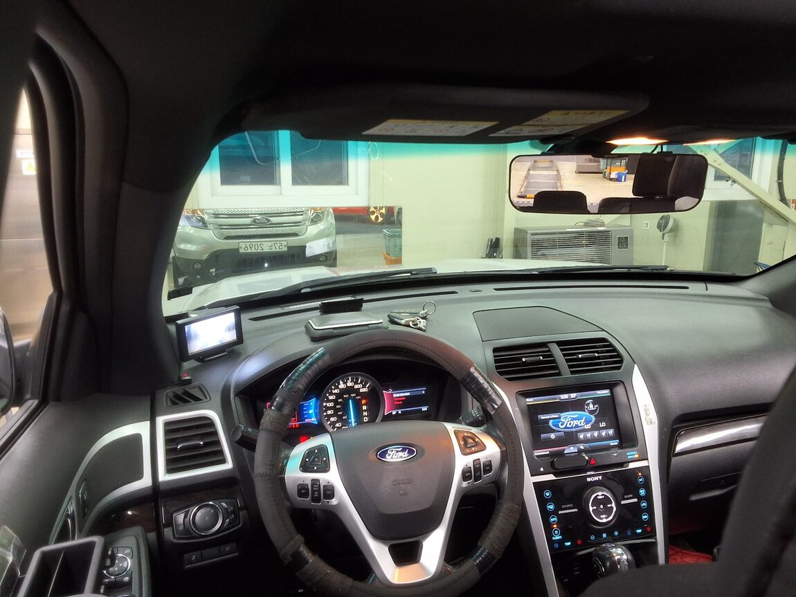 FORD EXPLORER (5TH GEN) 3.5 V6 4WD LIMITED 2014 - zdjęcie 12