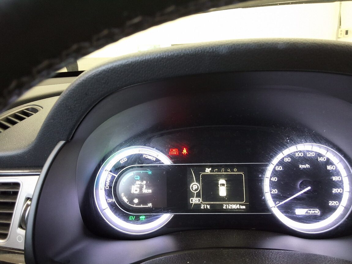 KIA NIRO 1.6 HYBRID PRESTIGE 2017 - zdjęcie 9