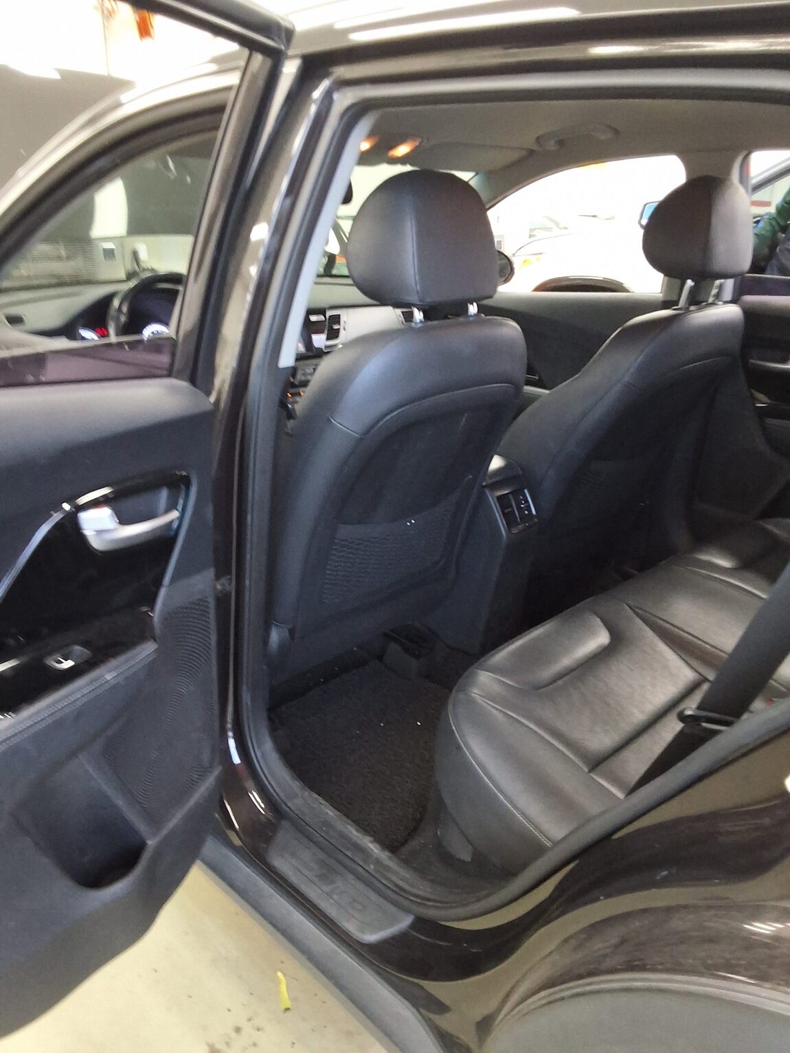 KIA NIRO 1.6 HYBRID PRESTIGE 2017 - zdjęcie 12