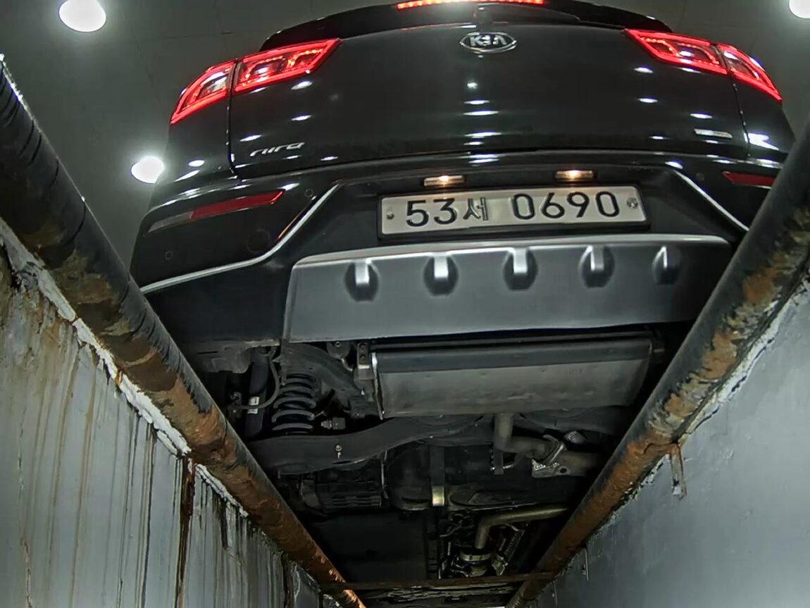 KIA NIRO 1.6 HYBRID PRESTIGE 2017 - zdjęcie 8