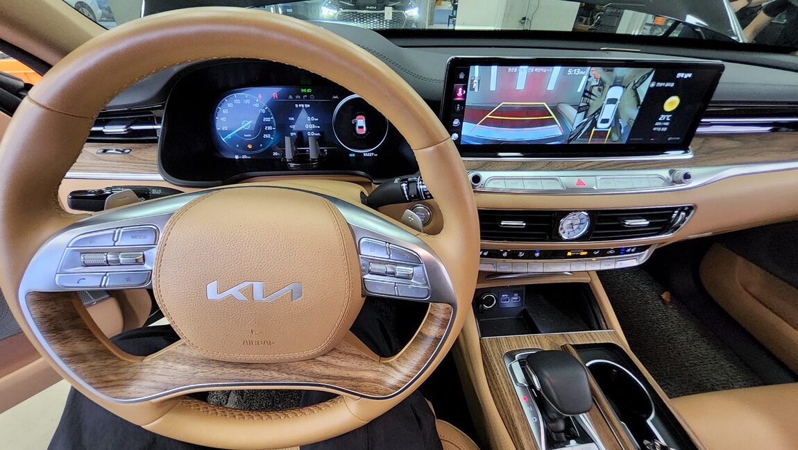 KIA THE NEW K9 (RJ) 3.8 GASOLINE AWD PLATINUM BEST SELECTION I 2023 - zdjęcie 19
