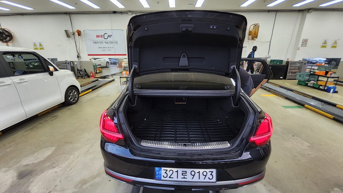 KIA THE NEW K9 (RJ) 3.8 GASOLINE AWD PLATINUM BEST SELECTION I 2023 - zdjęcie 15