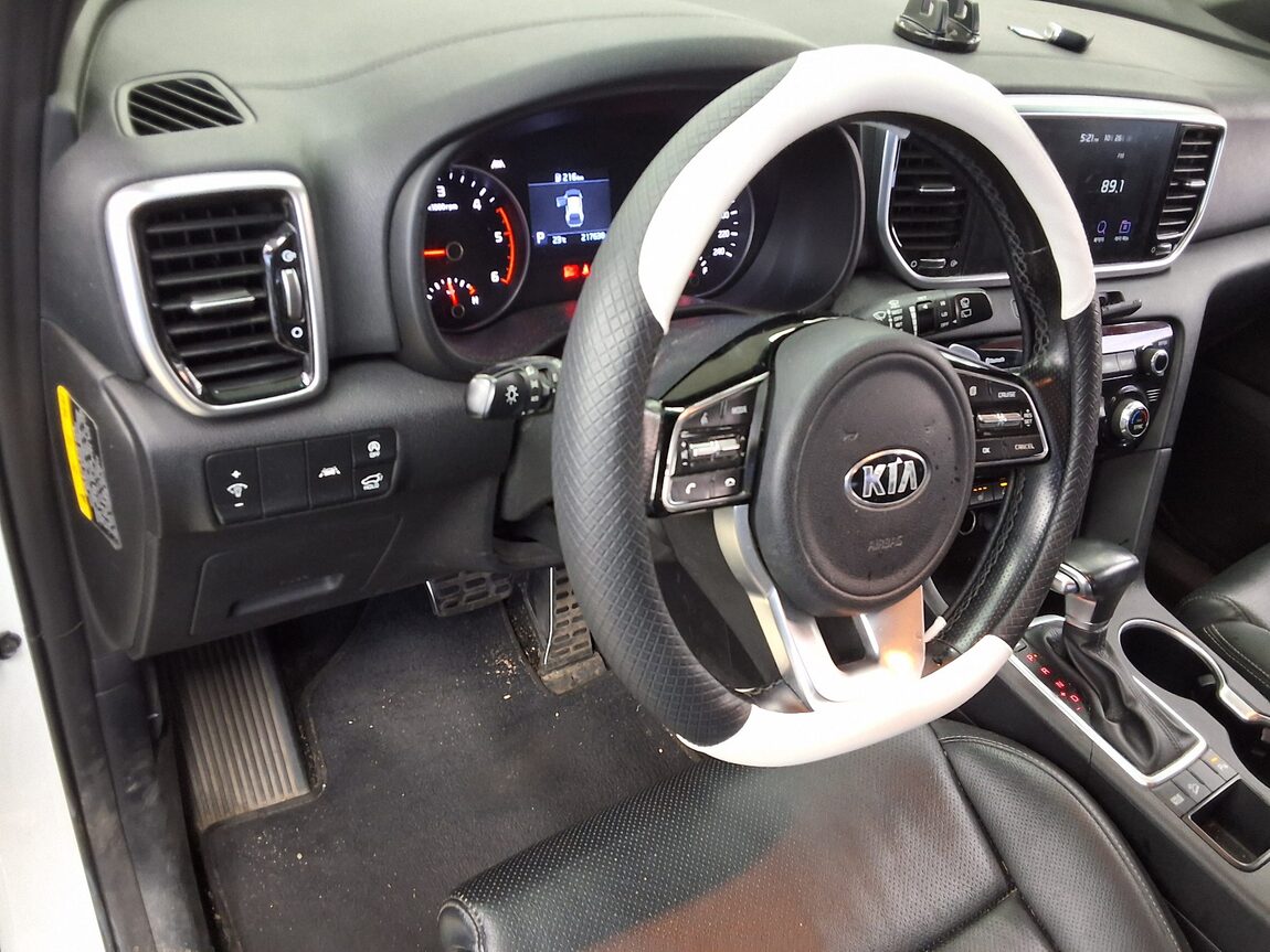 KIA SPORTAGE THE BOLD R2.0 DIESEL 2WD SIGNATURE 2020 - zdjęcie 18