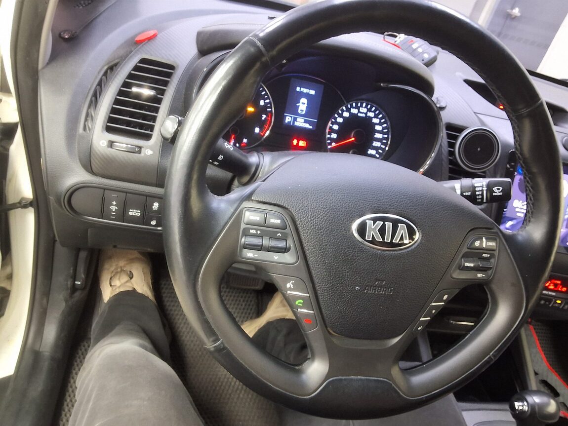 KIA K3 1.6 GDI NOBLESSE 2015 - zdjęcie 23