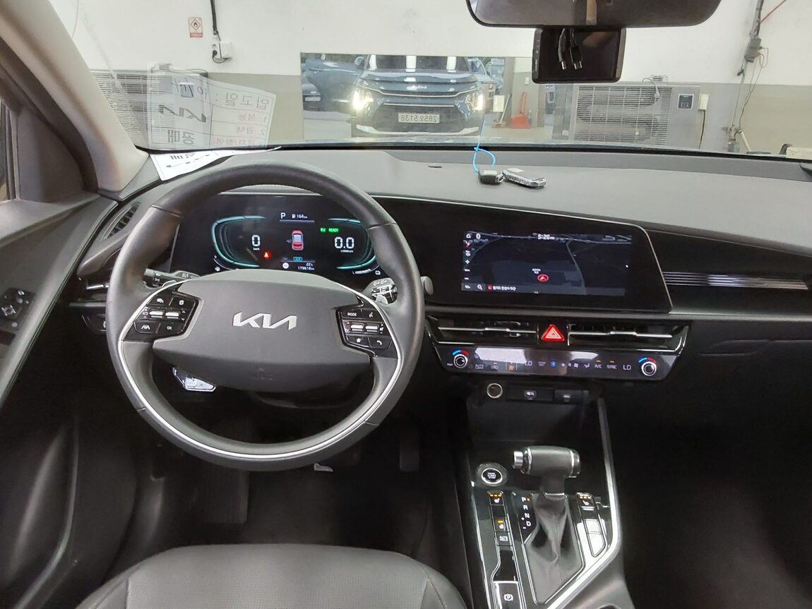 KIA THE ALL NEW NIRO 1.6 HEV TRENDY 2023 - zdjęcie 11