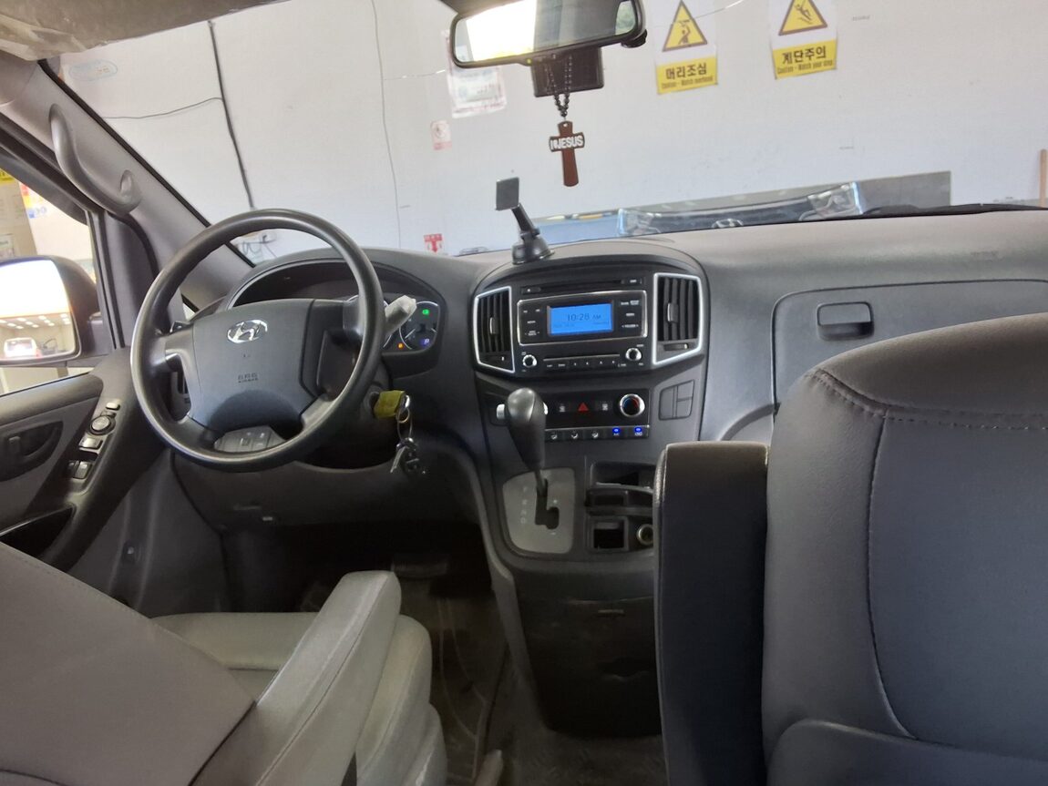 HYUNDAI THE NEW GRAND STAREX 5-SEATER DIESEL VAN STYLE 2021 - zdjęcie 11