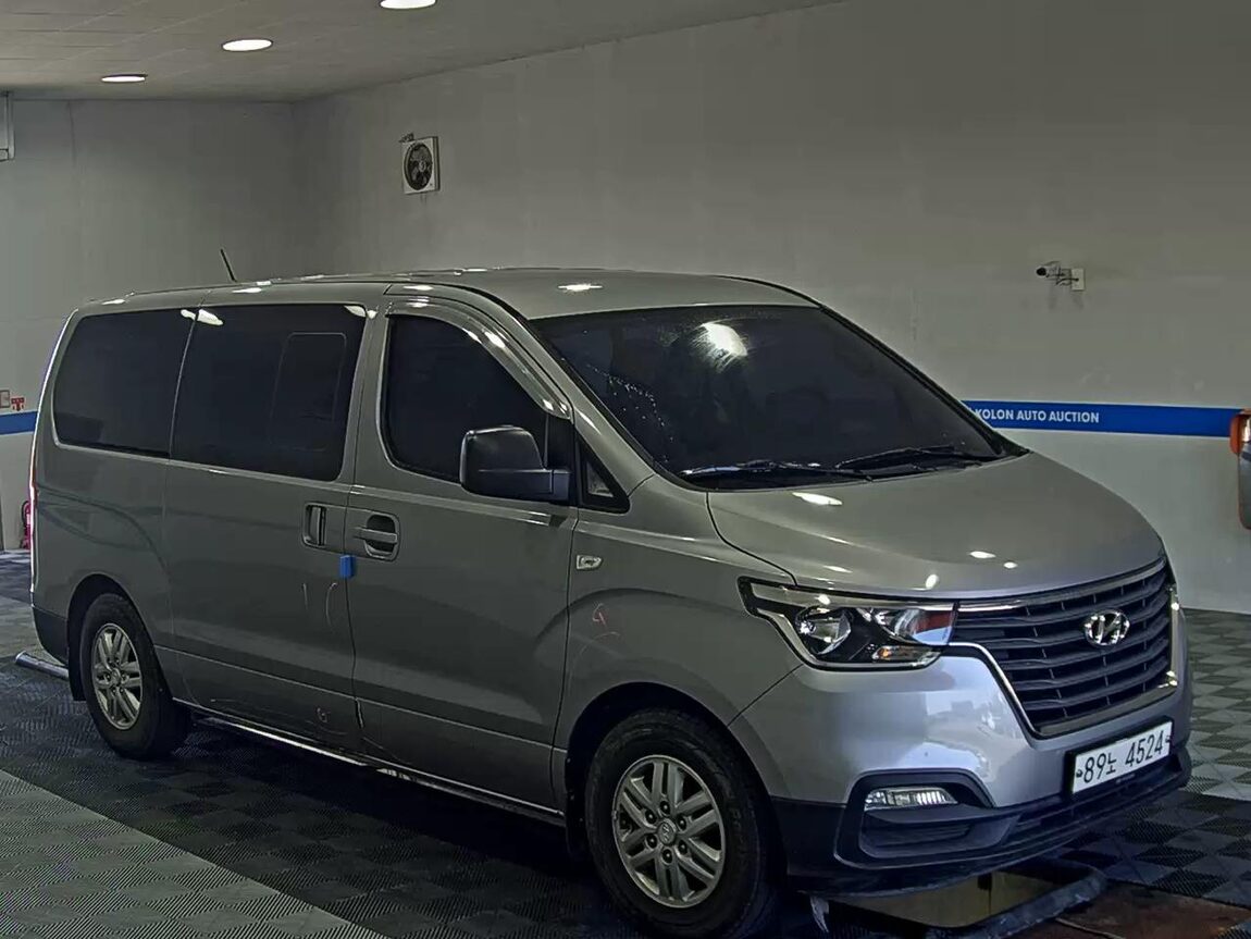 HYUNDAI THE NEW GRAND STAREX 5-SEATER DIESEL VAN STYLE 2021 - zdjęcie 3