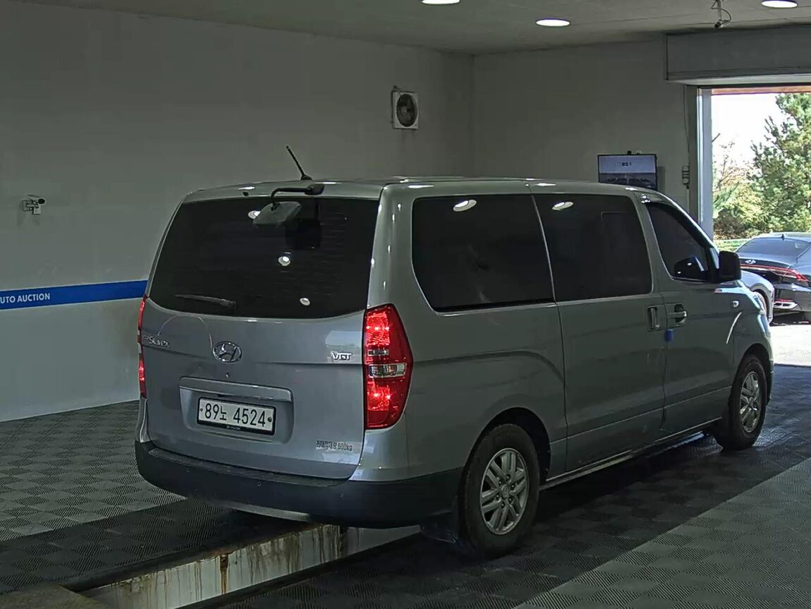 HYUNDAI THE NEW GRAND STAREX 5-SEATER DIESEL VAN STYLE 2021 - zdjęcie 5