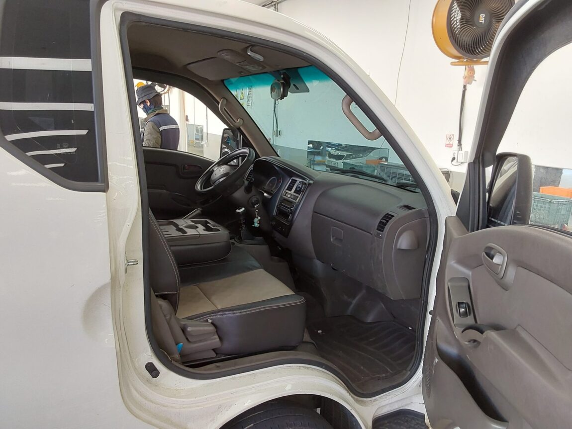 HYUNDAI PORTER II CRDi SUPER CAB EXTRA LONG WHEELBASE SMART 2017 - zdjęcie 12