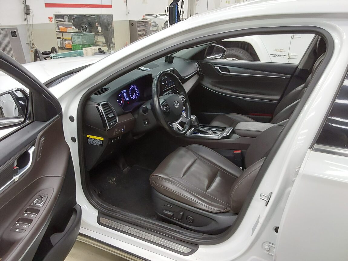 HYUNDAI GRANDEUR IG 2.4 GDi PREMIUM SPECIAL 2018 - zdjęcie 10