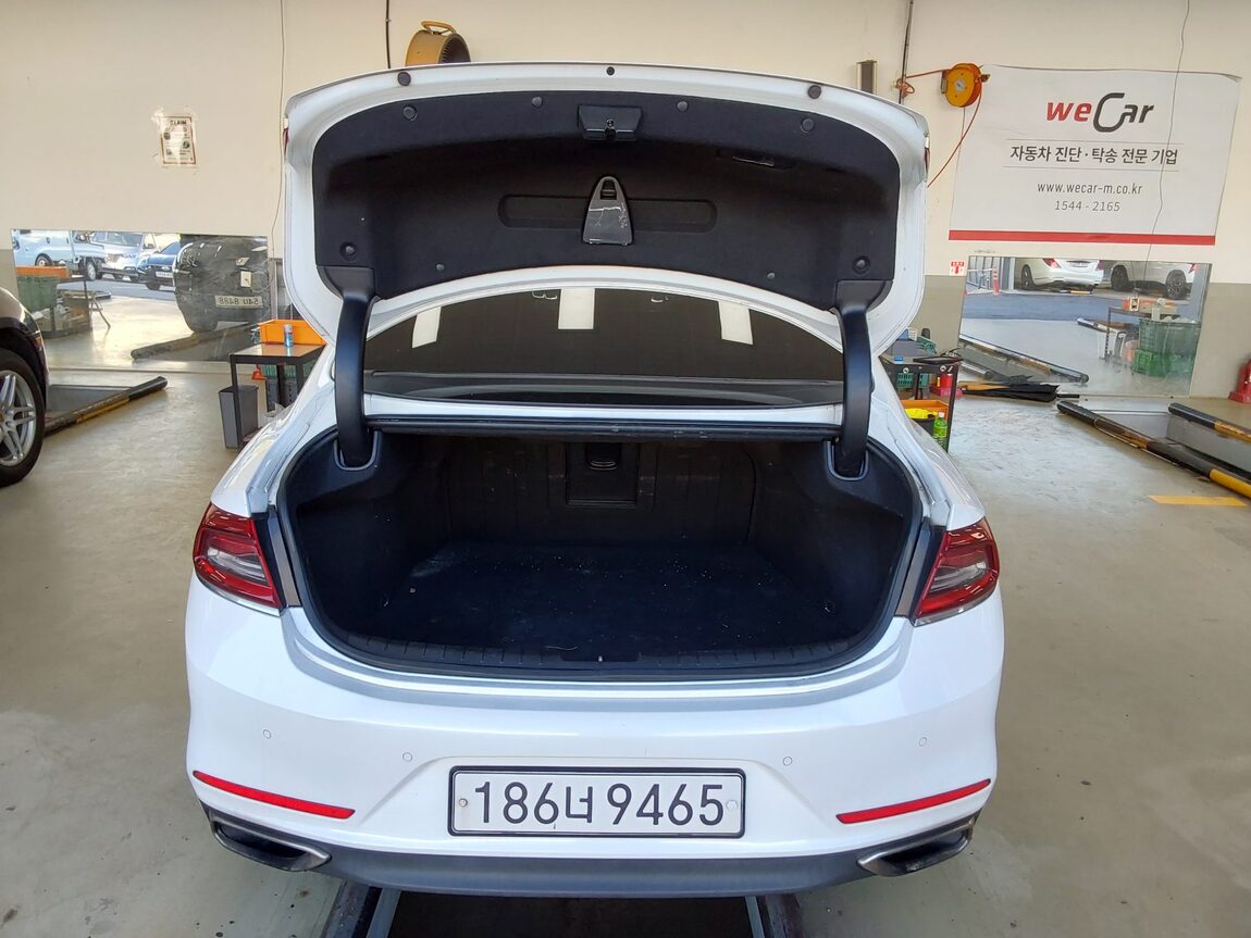 HYUNDAI GRANDEUR IG 2.4 GDi PREMIUM SPECIAL 2018 - zdjęcie 15