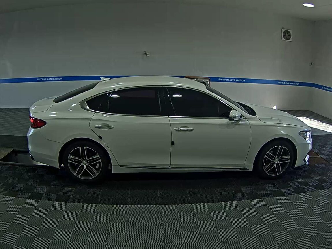 HYUNDAI GRANDEUR IG 2.4 GDi PREMIUM SPECIAL 2018 - zdjęcie 4