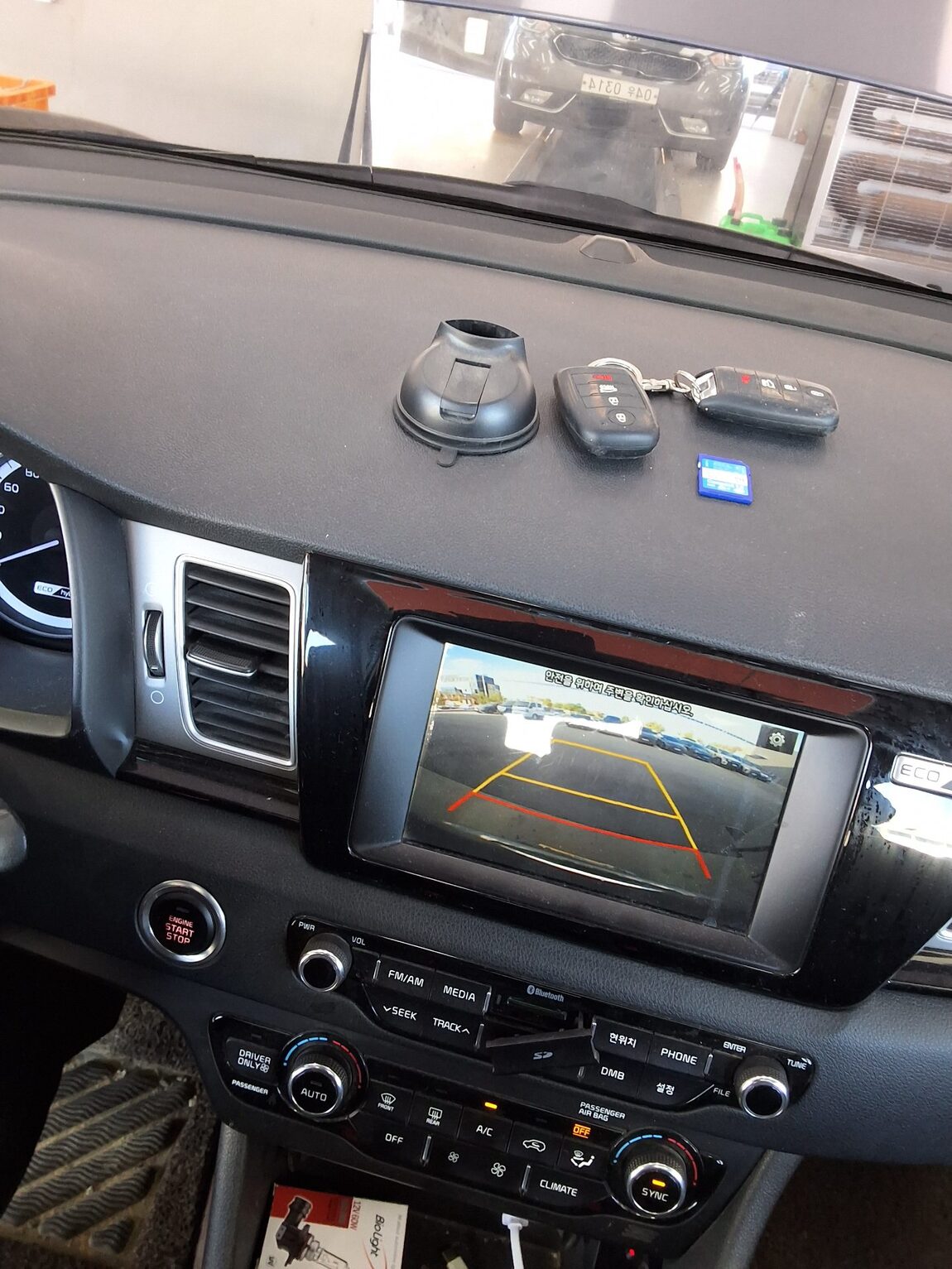 KIA NIRO 1.6 HYBRID PRESTIGE 2017 - zdjęcie 17