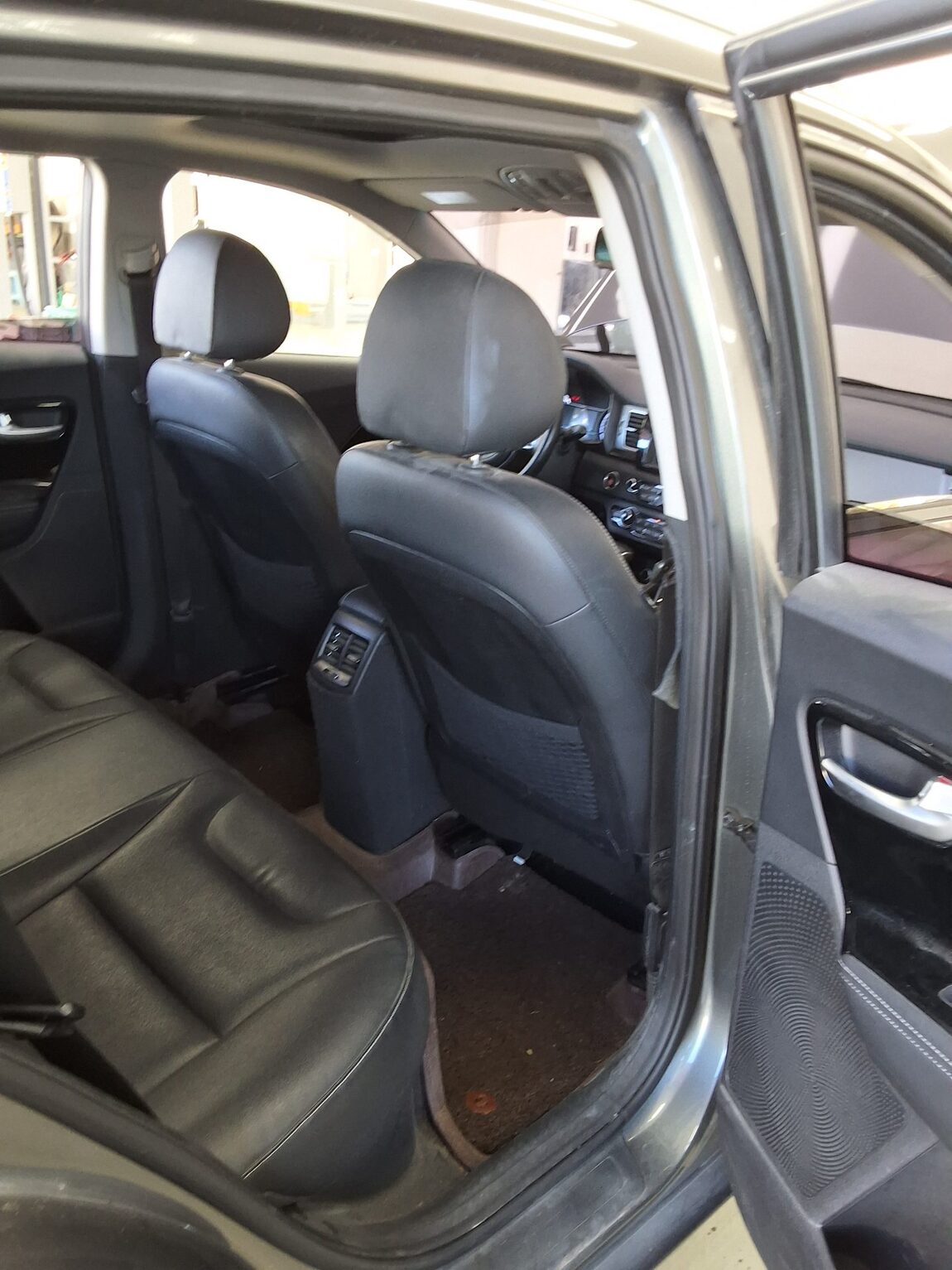KIA NIRO 1.6 HYBRID PRESTIGE 2017 - zdjęcie 13