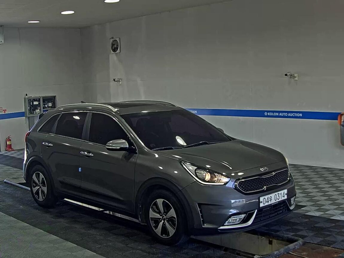 KIA NIRO 1.6 HYBRID PRESTIGE 2017 - zdjęcie 3