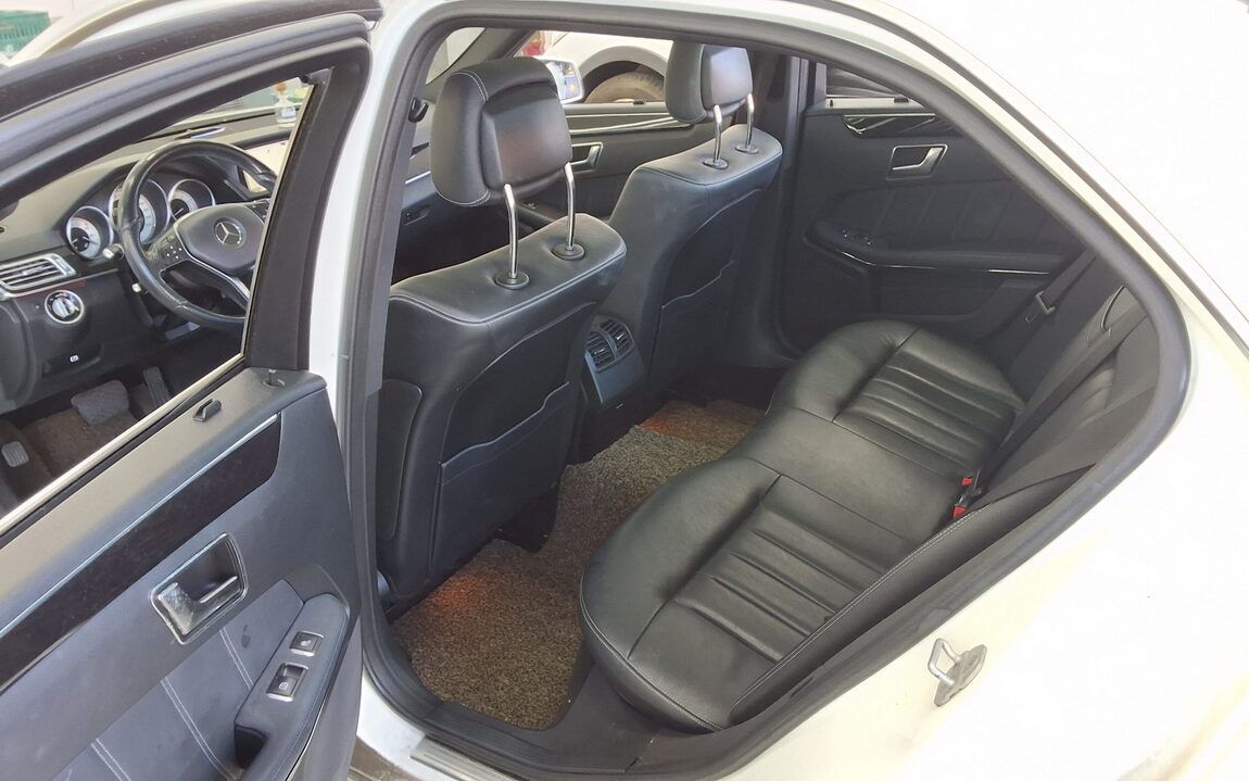 MERCEDES-BENZ E-CLASS (4TH GEN) E300 4MATIC AVANTGARDE 2014 - zdjęcie 12