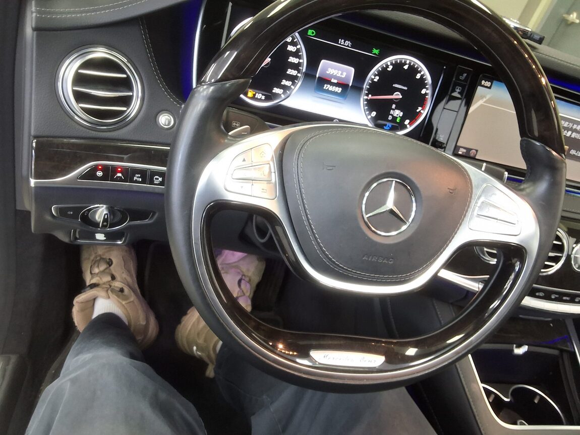 MERCEDES-BENZ S-CLASS (6TH GEN) S500L 4MATIC 2015 - zdjęcie 23