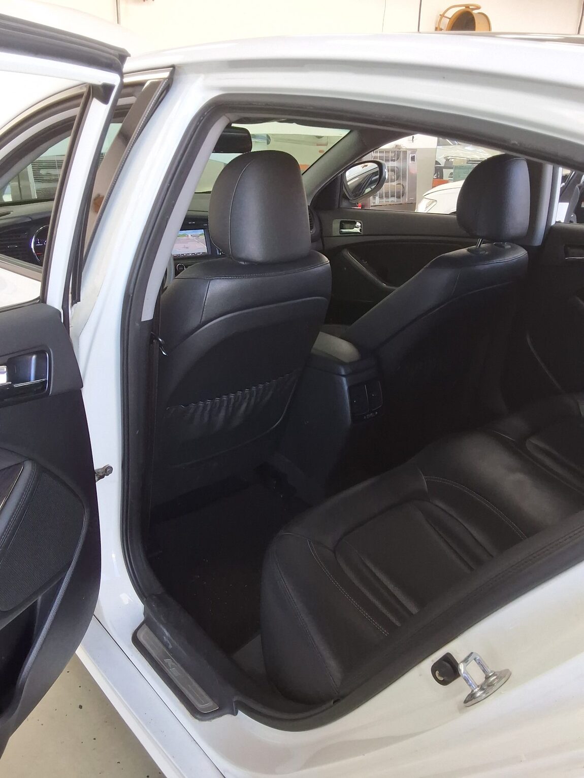 KIA K5 2.0 CVVT NOBLESSE 2011 - zdjęcie 12