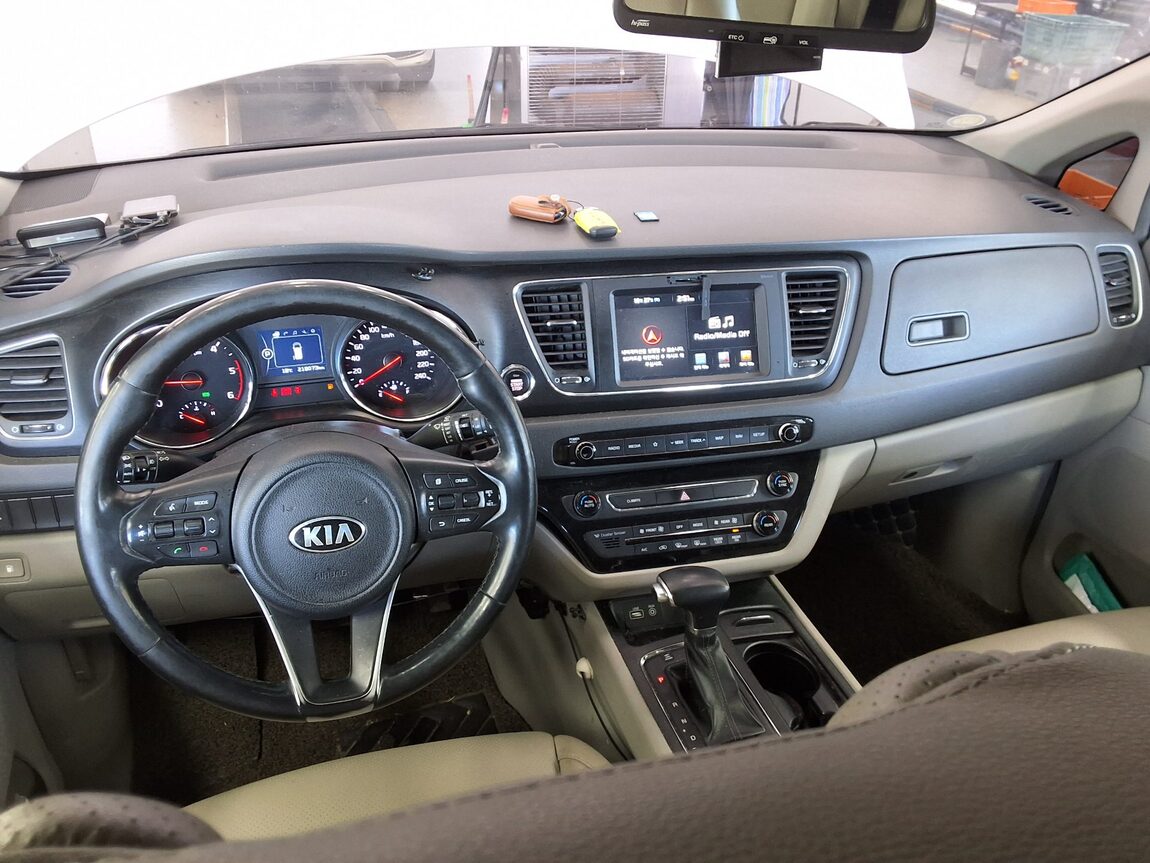 KIA ALL NEW CARNIVAL 9-SEATER DIESEL LUXURY 2018 - zdjęcie 11
