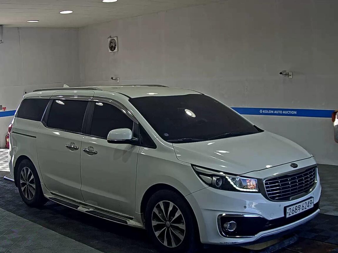 KIA ALL NEW CARNIVAL 9-SEATER DIESEL LUXURY 2018 - zdjęcie 3