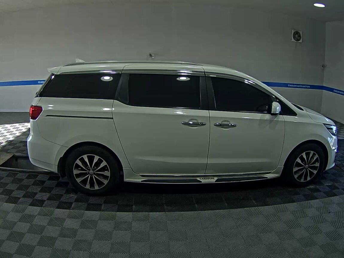 KIA ALL NEW CARNIVAL 9-SEATER DIESEL LUXURY 2018 - zdjęcie 4