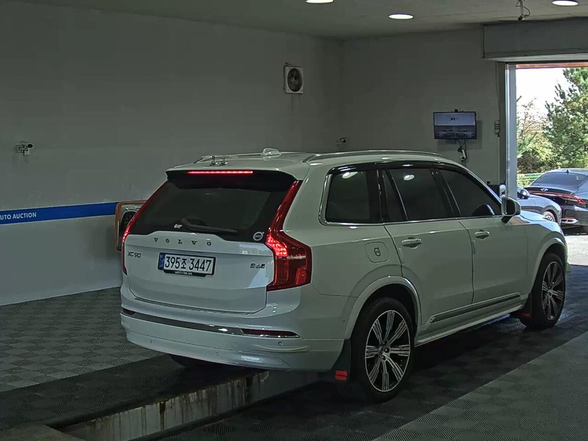 VOLVO XC90 (2ND GEN) B6 AWD ULTRA BRIGHT 2025 - zdjęcie 5