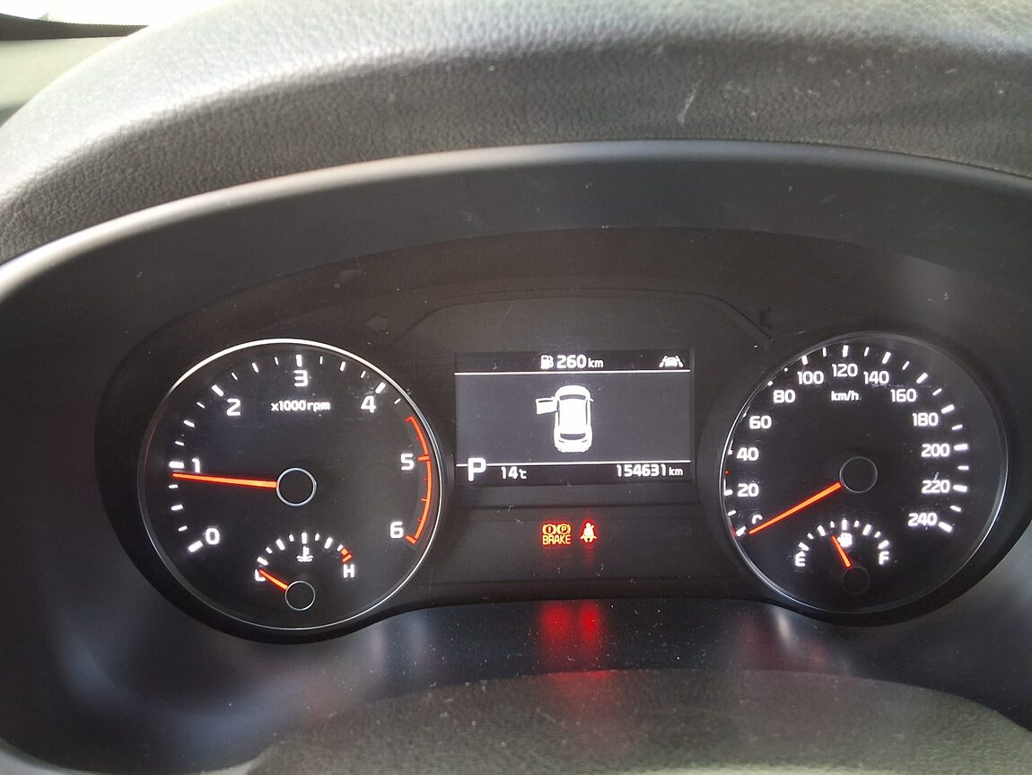 KIA SPORTAGE THE BOLD 1.6 DIESEL 2WD PRESTIGE 2022 - zdjęcie 9