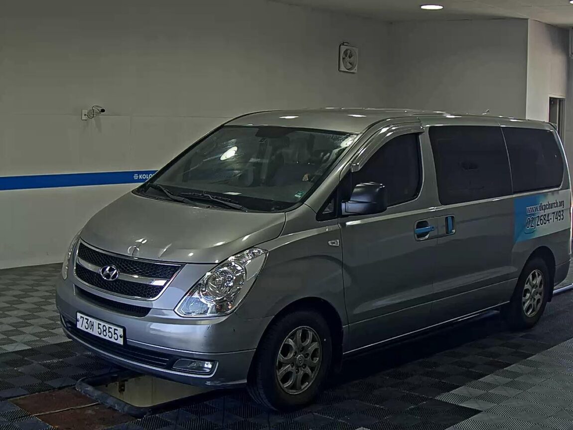 HYUNDAI GRAND STAREX 11-SEATER DIESEL CVX LUXURY 2015 - zdjęcie 2