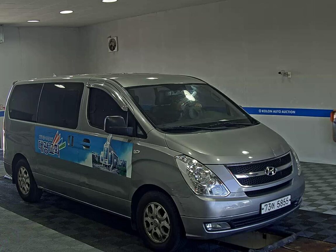 HYUNDAI GRAND STAREX 11-SEATER DIESEL CVX LUXURY 2015 - zdjęcie 3