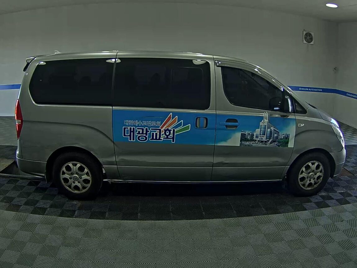 HYUNDAI GRAND STAREX 11-SEATER DIESEL CVX LUXURY 2015 - zdjęcie 4