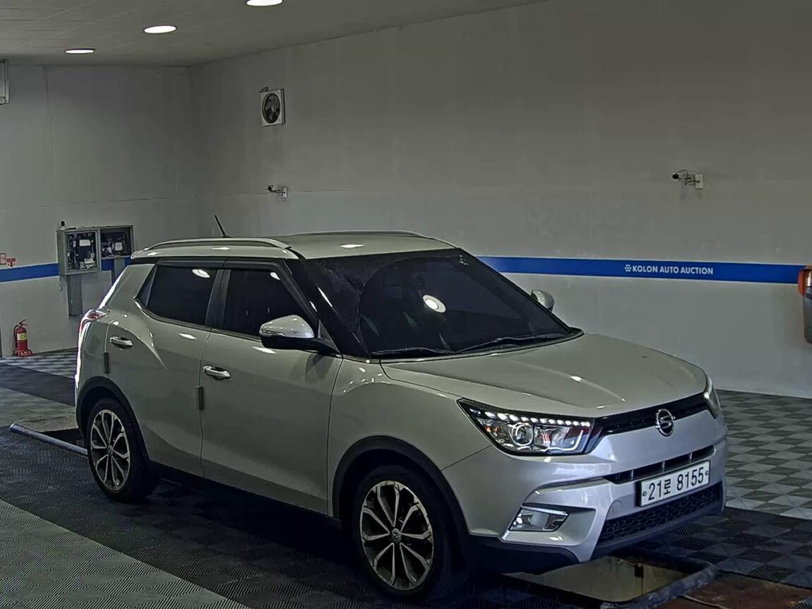 KG MOBILITY (SSANGYONG) TIVOLI GASOLINE 2WD VX 2017 - zdjęcie 3