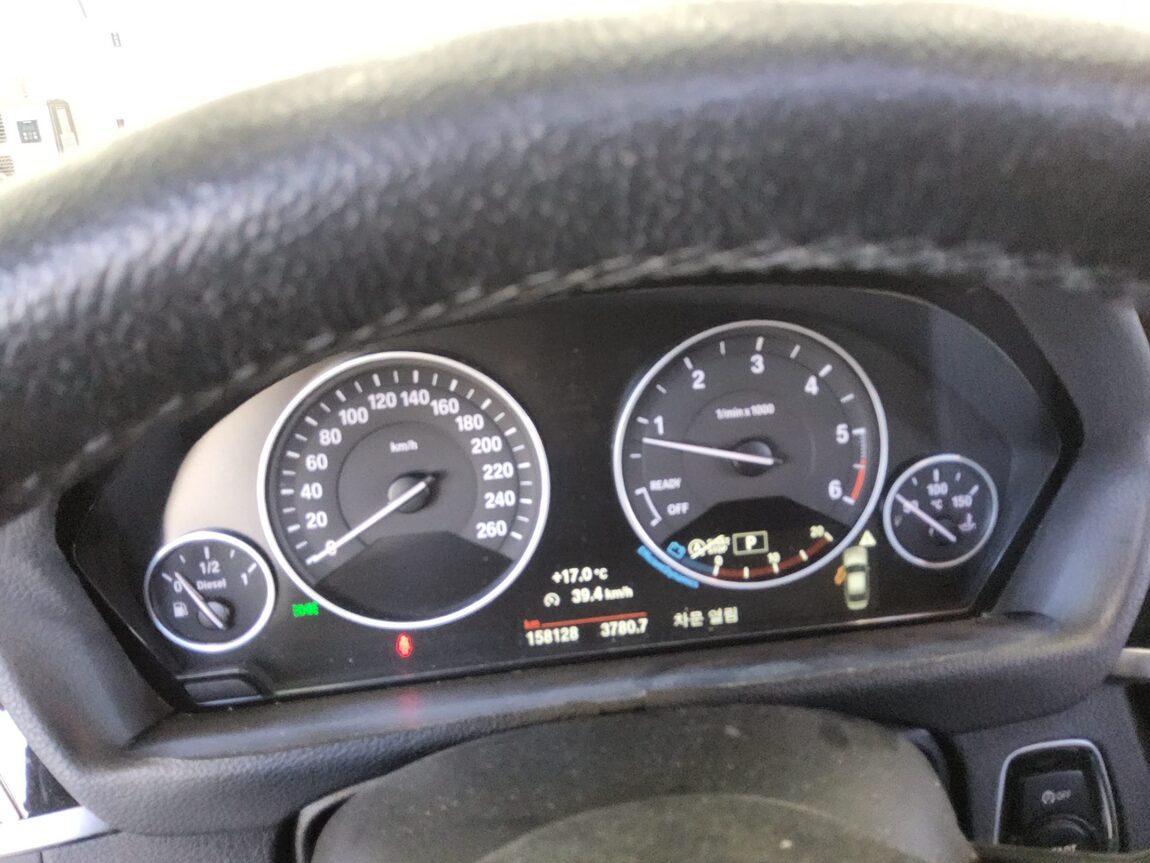 BMW 3 SERIES (6TH GEN) 320d 2016 - zdjęcie 9