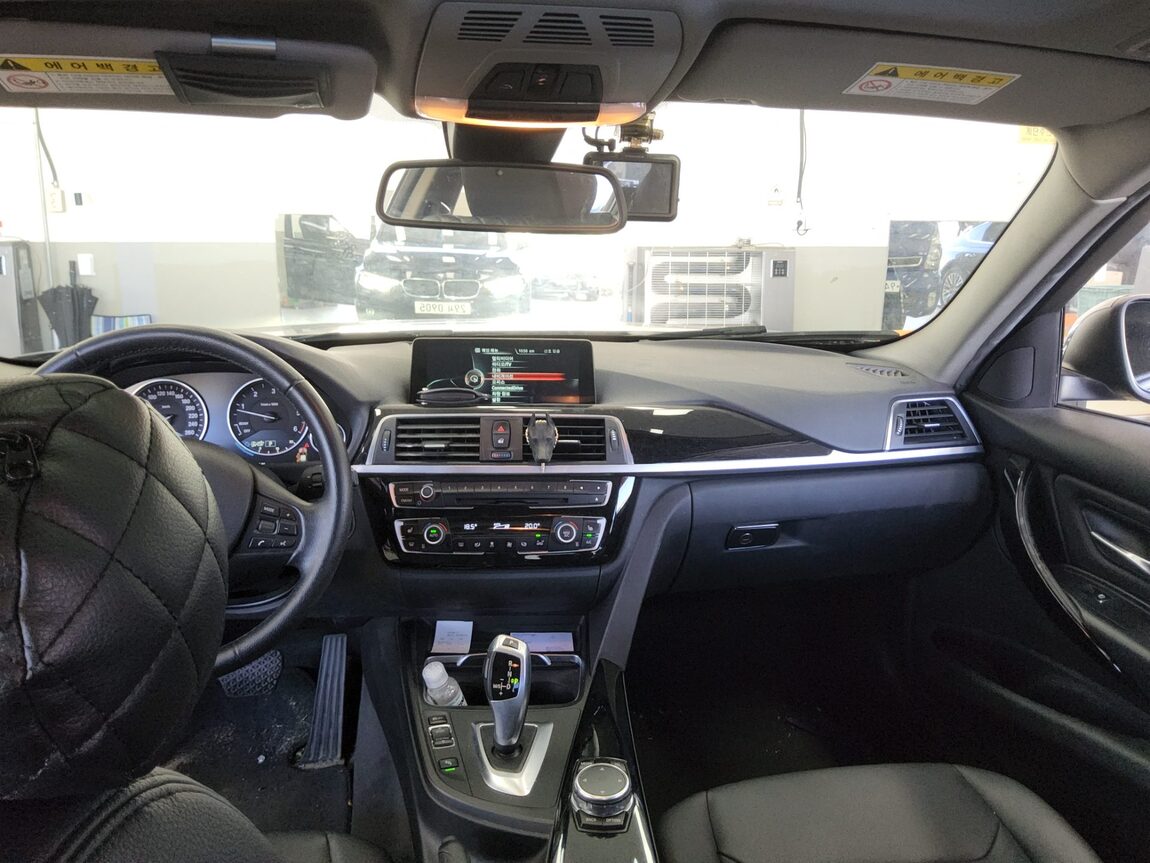 BMW 3 SERIES (6TH GEN) 320d 2016 - zdjęcie 11
