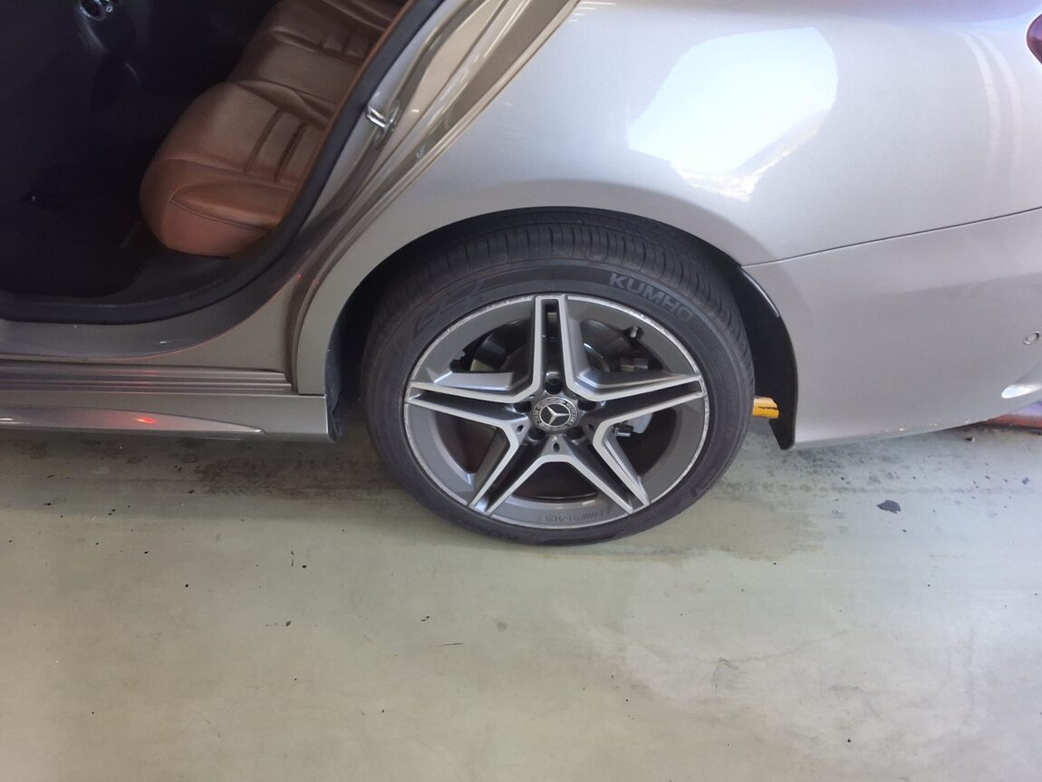 MERCEDES-BENZ C-CLASS (4TH GEN) C220 d 4MATIC AMG LINE 2019 - zdjęcie 23