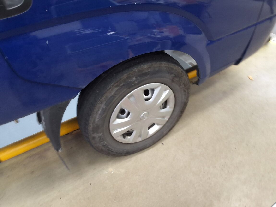 KIA BONGO III EV CARGO GLS 2024 - zdjęcie 16