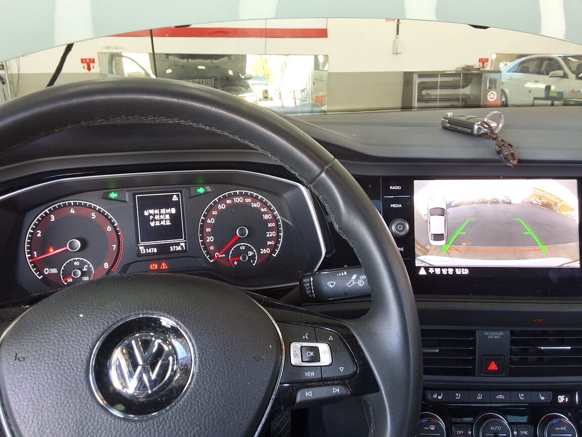 VOLKSWAGEN JETTA (7TH GEN) 1.4 TSI PRESTIGE 2020 - zdjęcie 19